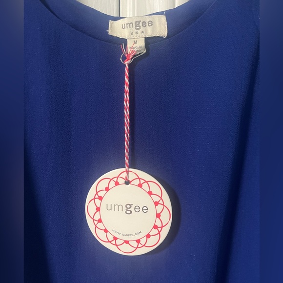 NWT Umgee Cold Shoulder Ruffled Sleeve Top Size Medium - Picture 3 of 4